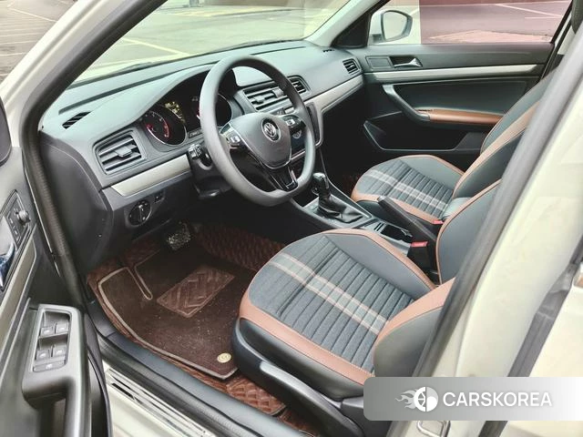 Volkswagen Lavida 2021 Белый из Китая, фото 4