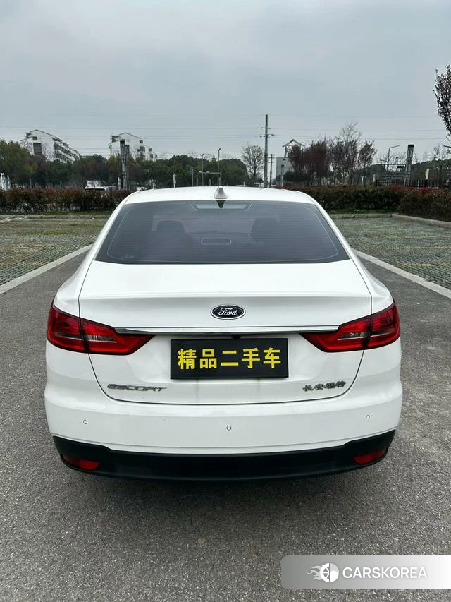 Ford Forrest 2019 Белый из Китая, фото 4