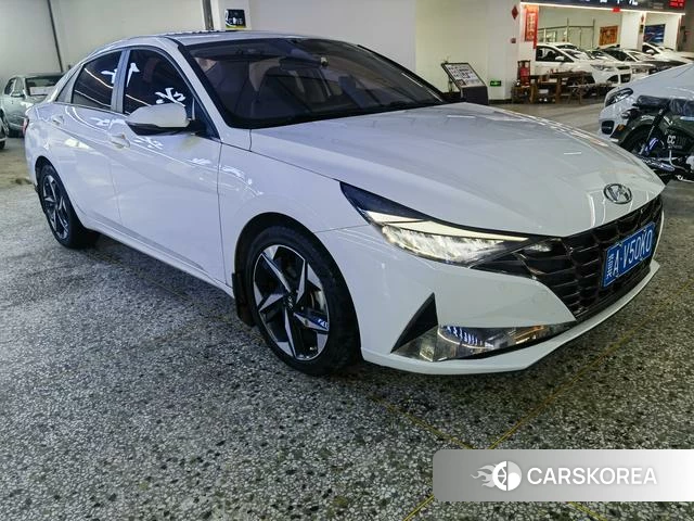 Hyundai Elantra 2023 Белый из Китая, фото 5