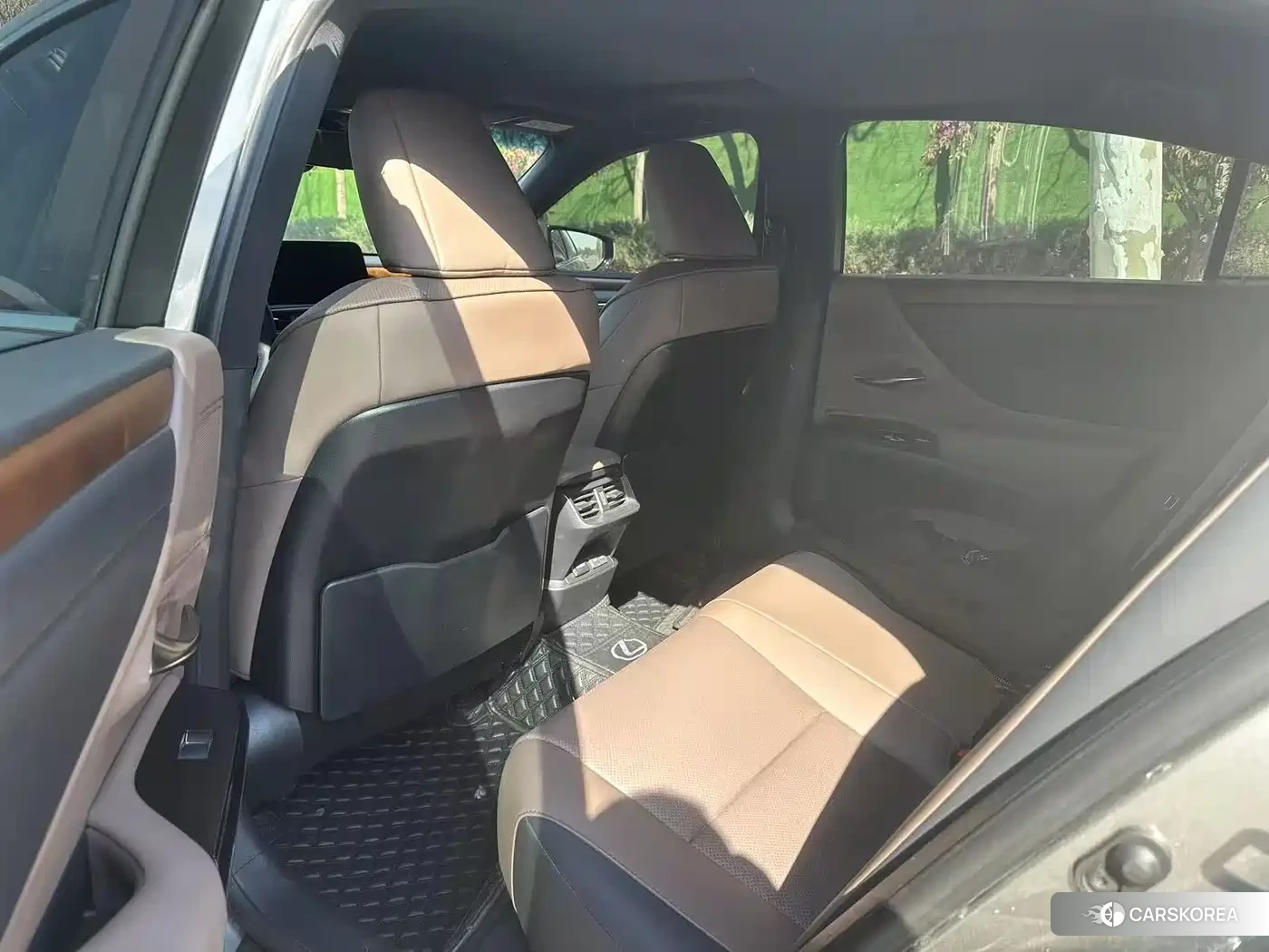Lexus ES 2024 Champagne/brown из Китая, фото 4
