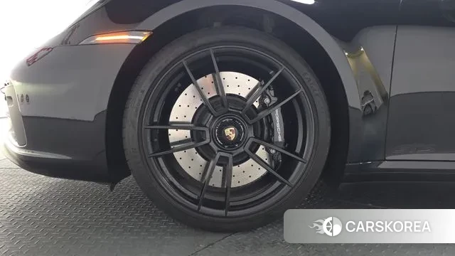 Porsche 911(992) id 3726704 из Кореи 14