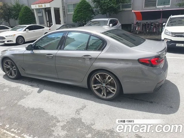 BMW 5 Series (G30) 2020 Светло-серебряный цвет из Кореи, фото 4