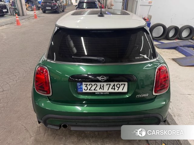 Mini Cooper 2023 Темно-зеленый из Кореи, фото 4