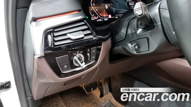 BMW 5 Series (G30) id 2671793 из Кореи 14