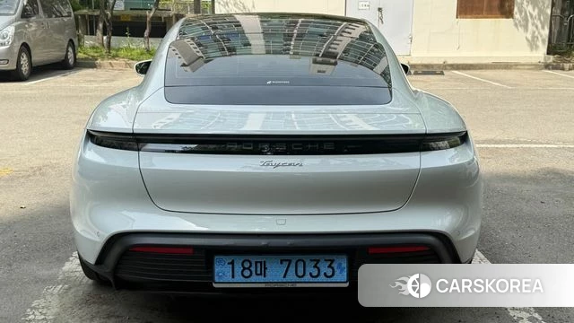 Porsche Taycan id 4302080 из Кореи 14