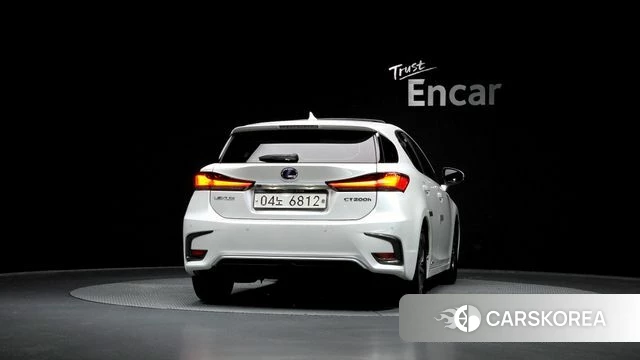 Lexus CT200h id 4351053 из Кореи 14
