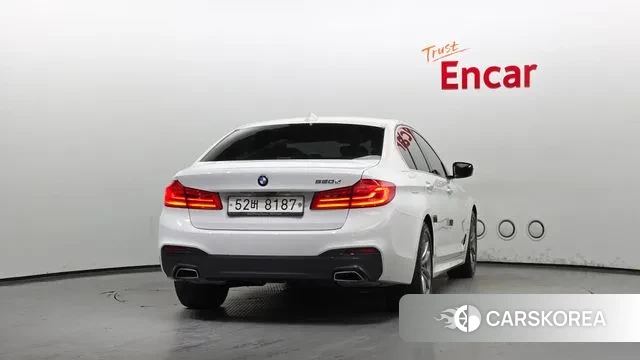 BMW 5 Series (G30) id 3198769 из Кореи 14