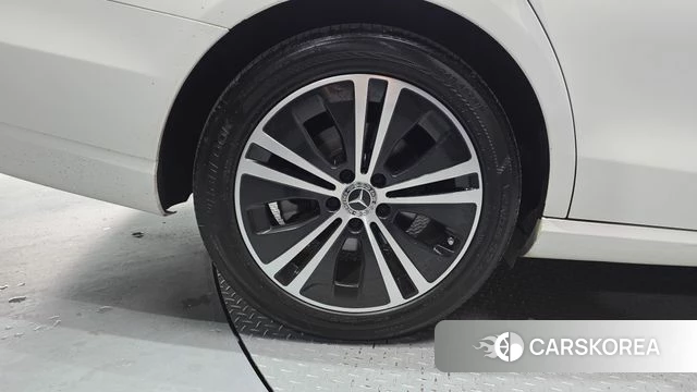 Mercedes-Benz E-Class W213 id 4482618 из Кореи 24
