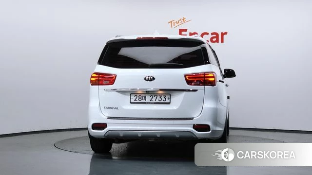 Kia The New Carnival id 3942601 из Кореи 14