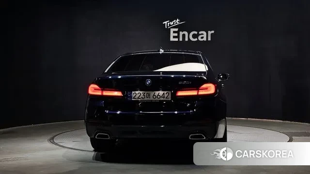 BMW 5 Series (G30) id 3058371 из Кореи 14