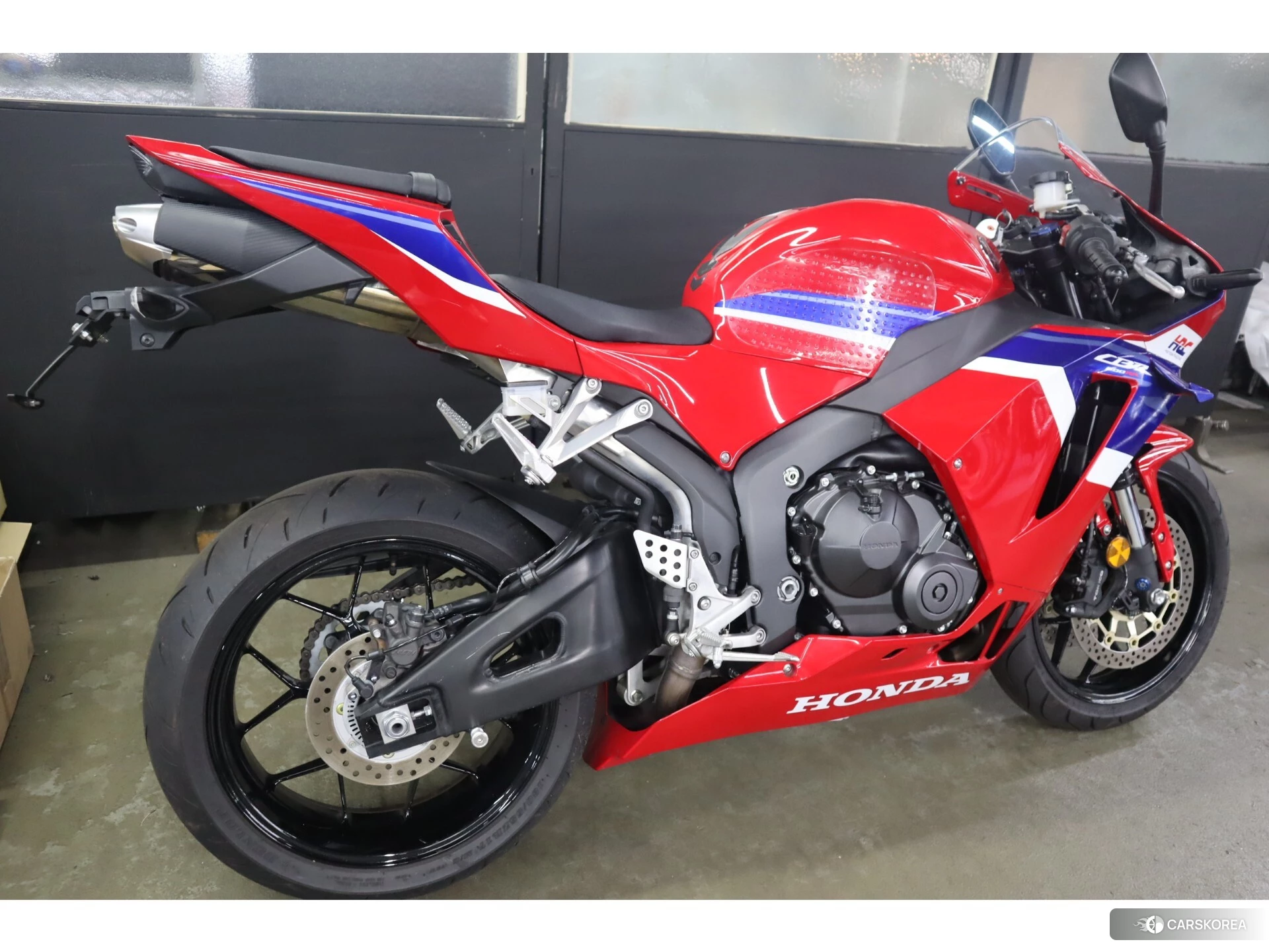 Honda CBR600RR 2025 из Японии