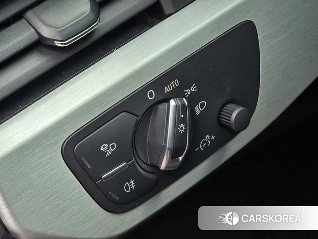Audi A4L id 4297829 из Китая 14