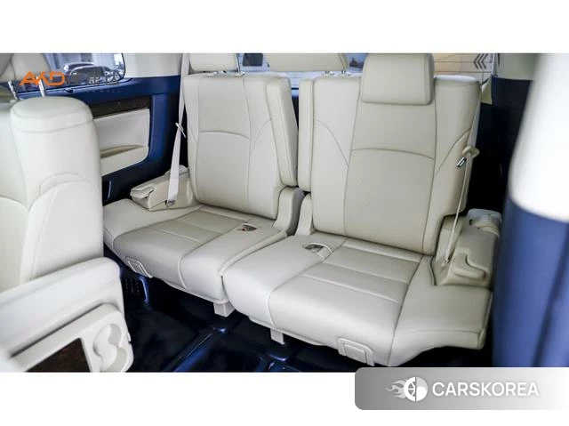 Toyota Elfa 2021 Белый из Китая, фото 5