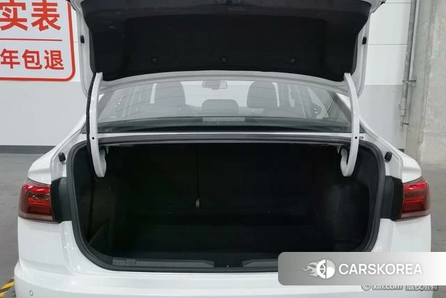 Volkswagen Bora id 4297654 из Китая 18