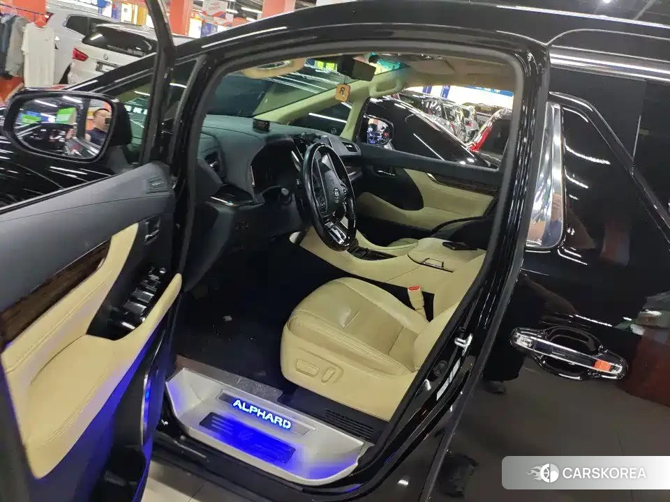 Toyota Elfa 2022 Черный из Китая, фото 4