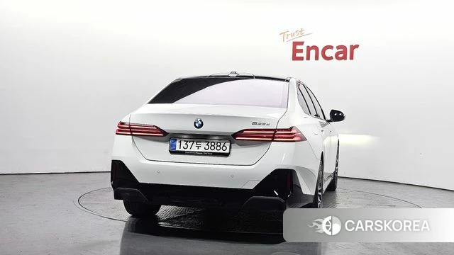 BMW 5 Series (G60) id 4185589 из Кореи 29