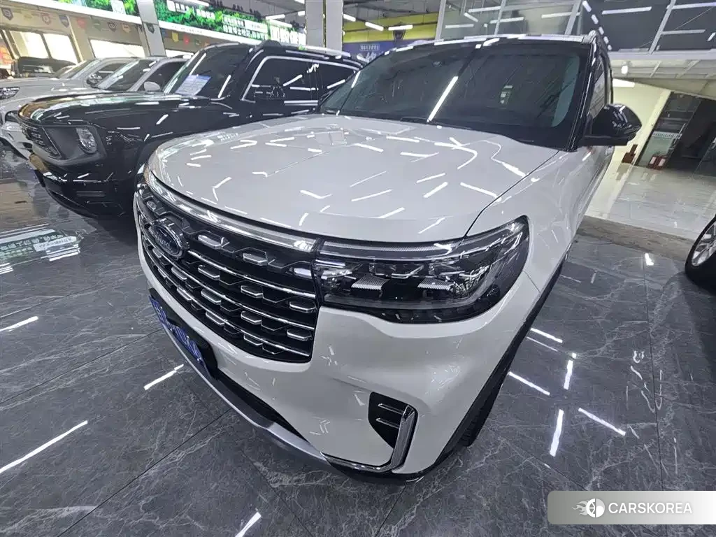 Ford Explorer 2023 Белый из Китая, фото 4