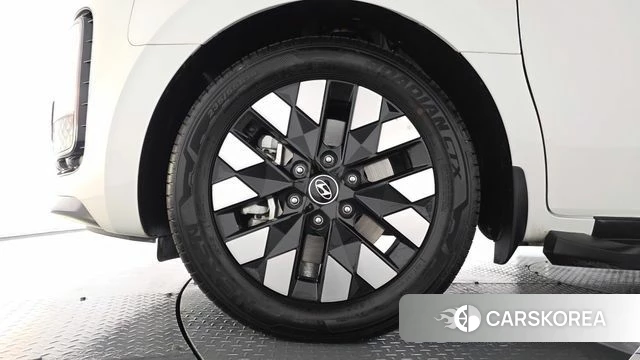 Hyundai Staria 2025 Белый из Кореи, фото 4