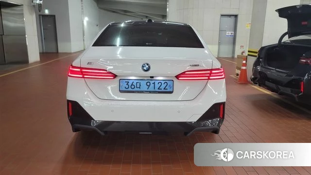 BMW i5 (G60) 2024 Белый из Кореи, фото 4