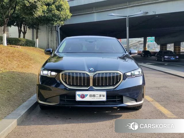 BMW 5 series 2024 Черный из Китая, фото 4