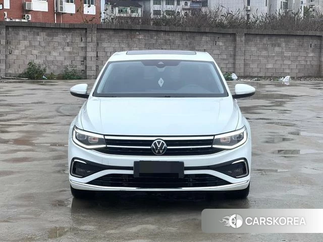 Volkswagen Bora 2024 Белый из Китая, фото 4
