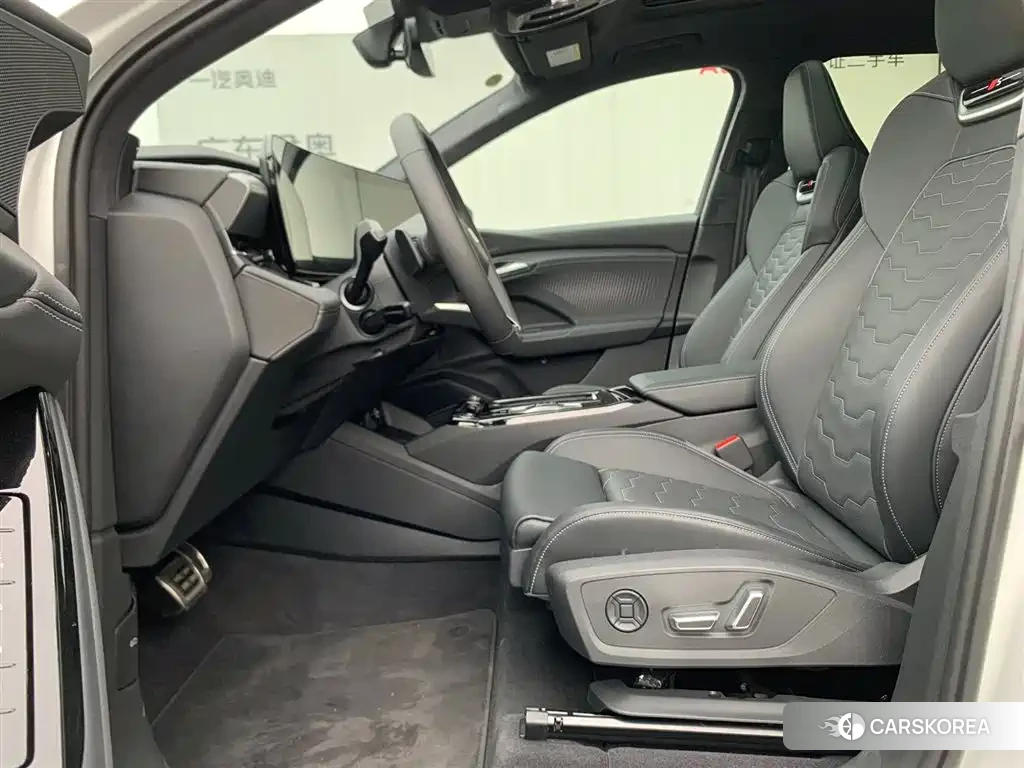 Audi Q6L id 4622471 из Китая 12