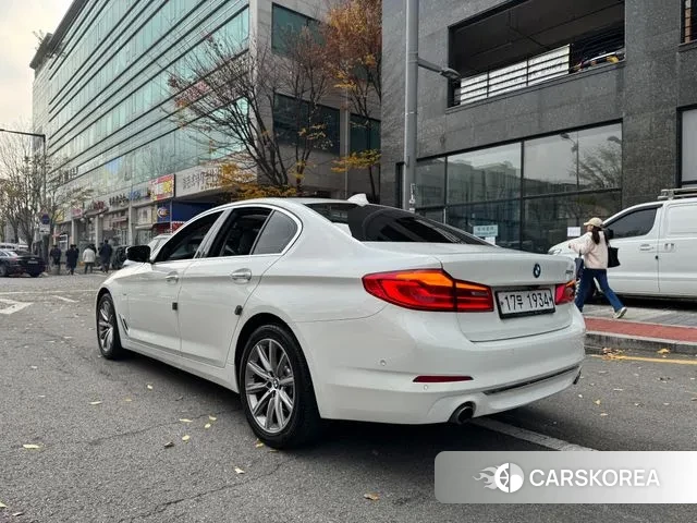 BMW 5 Series (G30) id 3403126 из Кореи 14