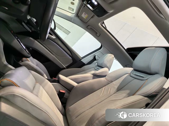 Audi Q5 e-tron id 3919440 из Китая 18