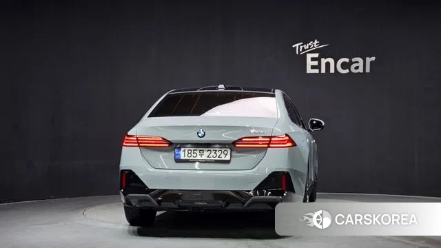 BMW 5 Series (G60) id 3725847 из Кореи 14