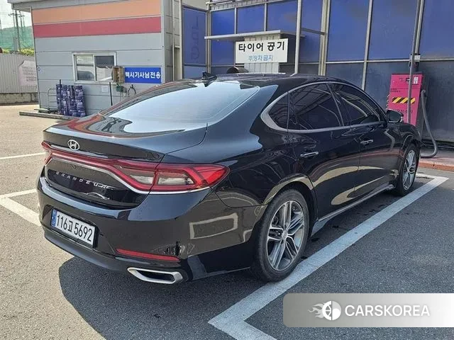 Hyundai Grandeur IG id 3021060 из Кореи 14