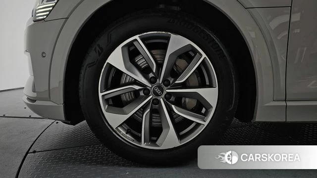 Audi e-Tron id 4581006 из Кореи 30