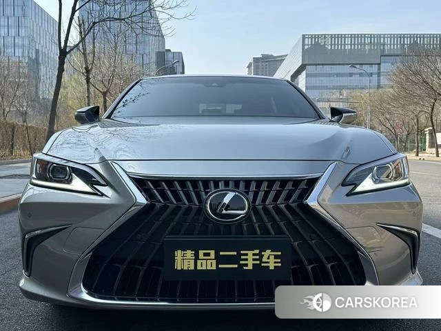 Lexus ES id 4209087 из Китая 14