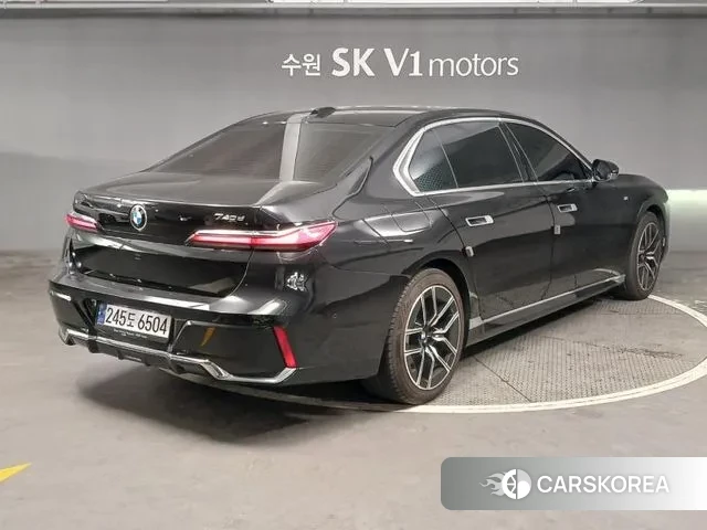 BMW 7 Series (G70) id 3377837 из Кореи 14