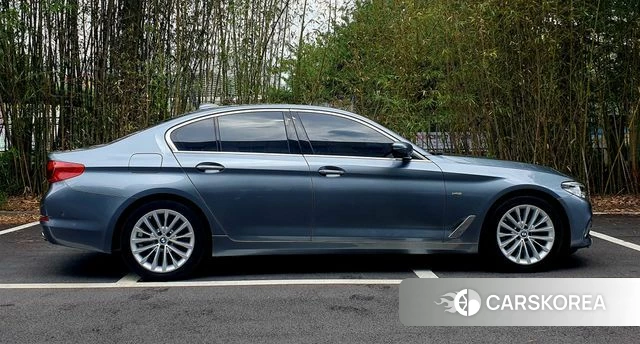 BMW 5 Series (G30) 2018 Серый из Кореи, фото 4