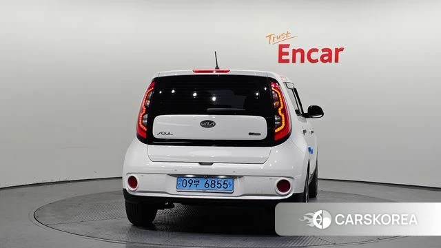 Kia Soul EV id 3853839 из Кореи 14