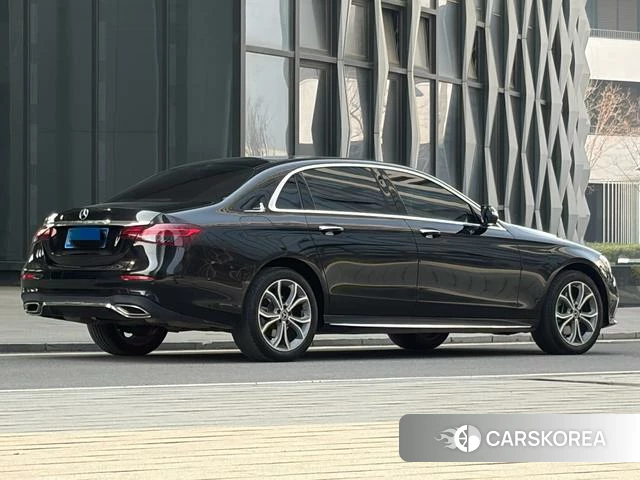 Mercedes-Benz E-class id 4260511 из Китая 17