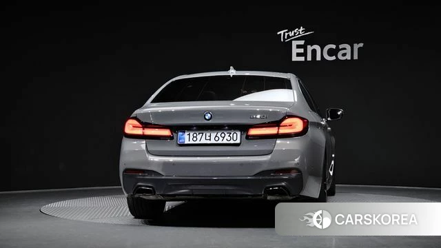 BMW 5 Series (G30) id 3843354 из Кореи 14