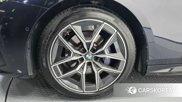 BMW 5 Series (G60) id 4767866 из Кореи 33