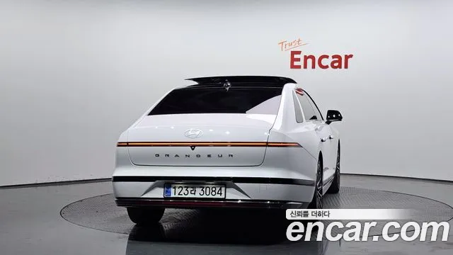 Hyundai Grandeur (GN7) id 2675915 из Кореи 14