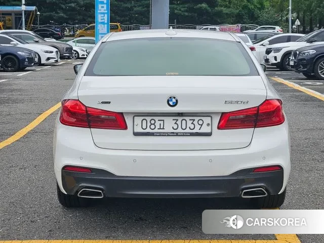 BMW 5 Series (G30) id 3034397 из Кореи 14