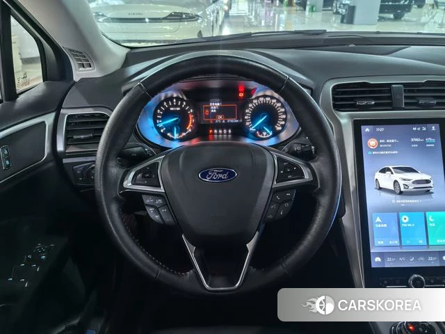 Ford Mondeo 2021 Белый из Китая, фото 4