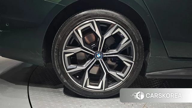 BMW i4 id 4650663 из Кореи 24