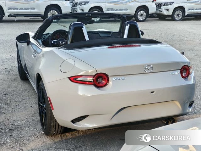 Mazda MX-5 2025 Серебристо-серый из Китая, фото 4