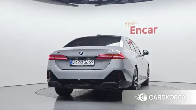 BMW 5 Series (G60) id 3775836 из Кореи 14