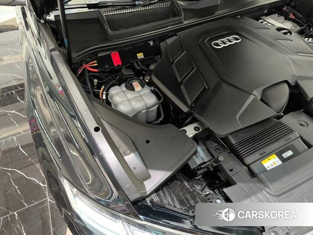 Audi Q8 id 4359340 из Китая 34