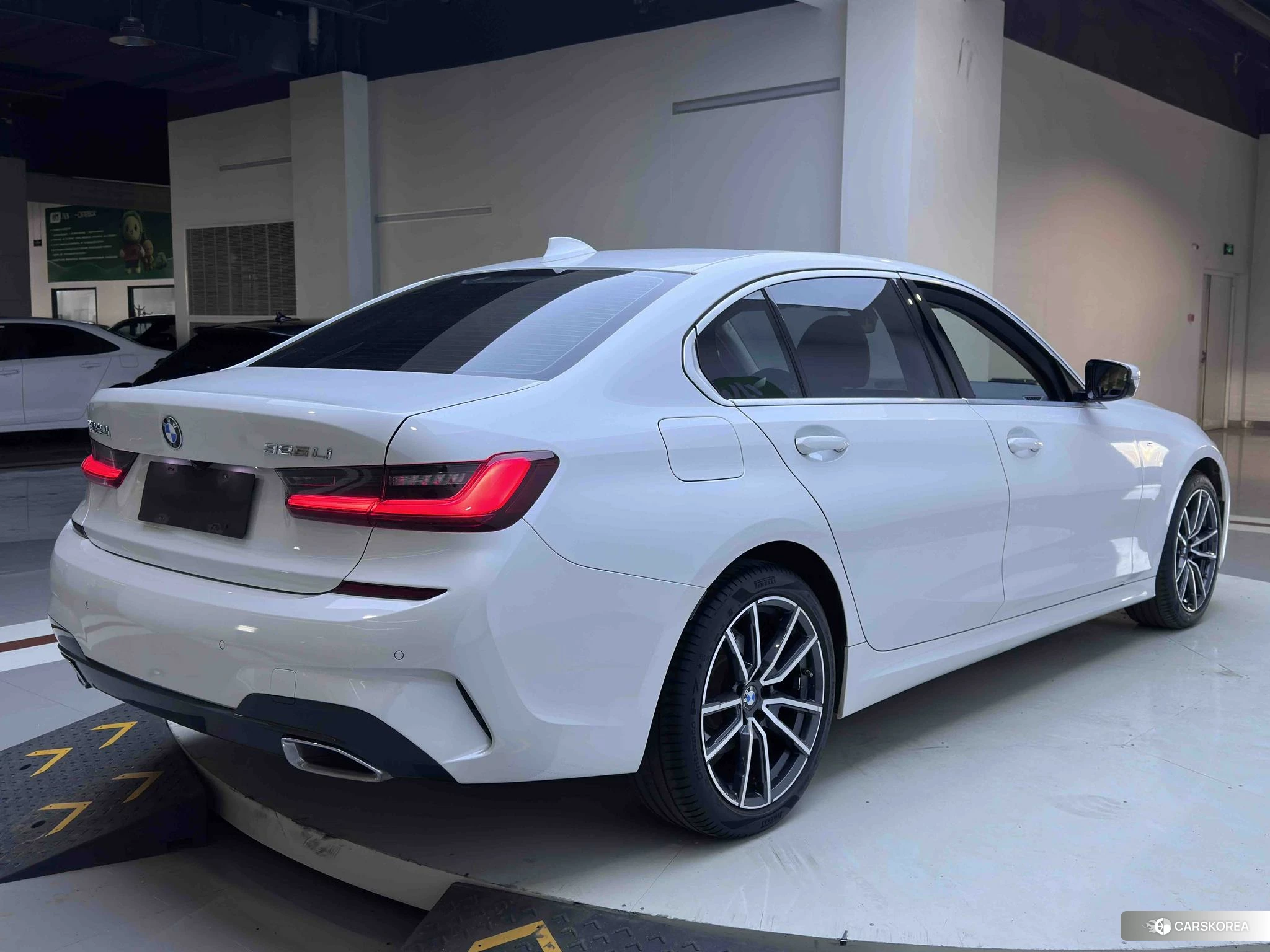 BMW 3 series id 4467584 из Китая 19