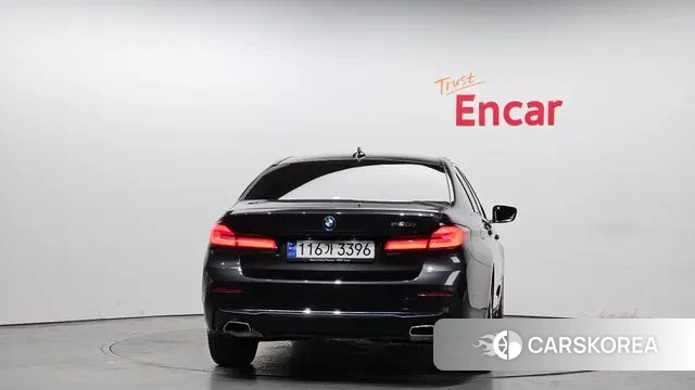 BMW 5 Series (G30) id 3758463 из Кореи 14