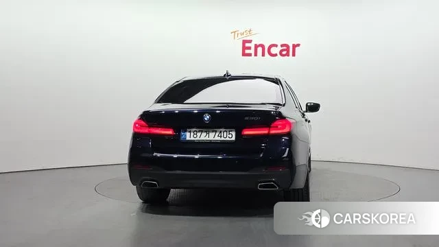 BMW 5 Series (G30) id 3411022 из Кореи 14