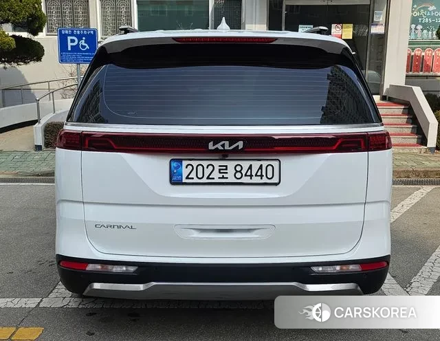 Kia Carnival 4th generation 2023 Белый из Кореи, фото 5