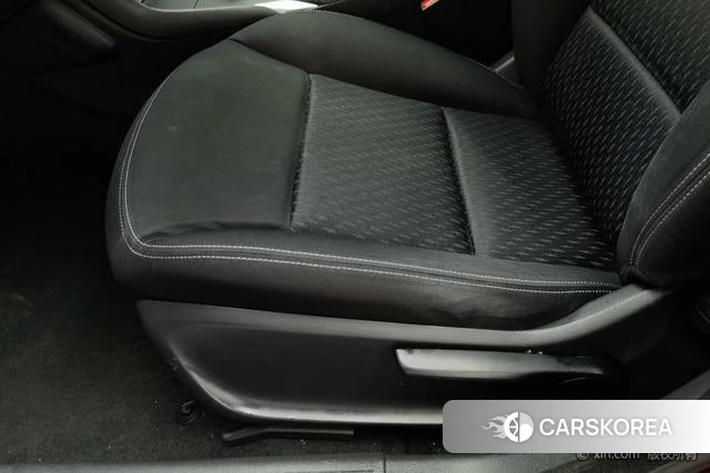 Infiniti QX30 id 4211375 из Китая 17